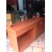 THANH LÝ QUẦY LỄ TÂN MẶT KÍNH CÓ HỘC VÀ CỬA 2 CÁNH MỞ